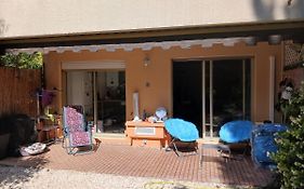Rez-De-Jardin Grand Studio