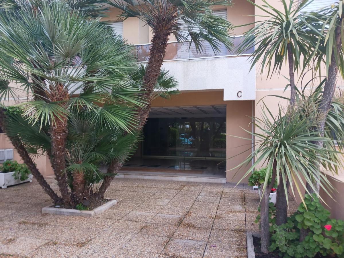 Appartement Rez-De-Jardin Grand Studio à Cros-de-Cagnes Extérieur photo